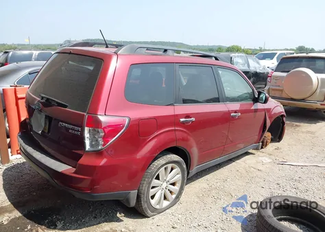 2011 Subaru Forester 2.5X Premium z USA, uszkodzony, nr VIN JF2SHADC5BH780983
